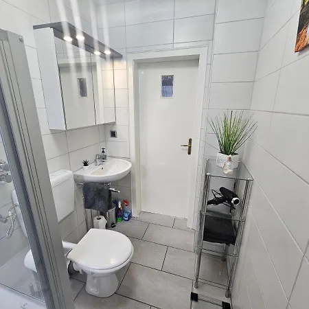 Apartment Exklusives Dachgeschoss-apartment: Zentral In Mit Highspeed-internet *