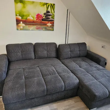 Exklusives Dachgeschoss-apartment: Zentral In Mit Highspeed-internet Apartment Kassel