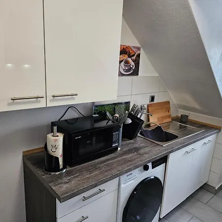 Exklusives Dachgeschoss-apartment: Zentral In Mit Highspeed-internet Apartment Kassel