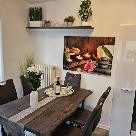 Exklusives Dachgeschoss-apartment: Zentral In Mit Highspeed-internet * Kassel