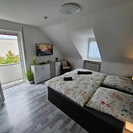 Apartment Exklusives Dachgeschoss-apartment: Zentral In Mit Highspeed-internet *
