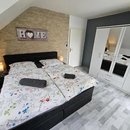 Apartment Exklusives Dachgeschoss-apartment: Zentral In Mit Highspeed-internet